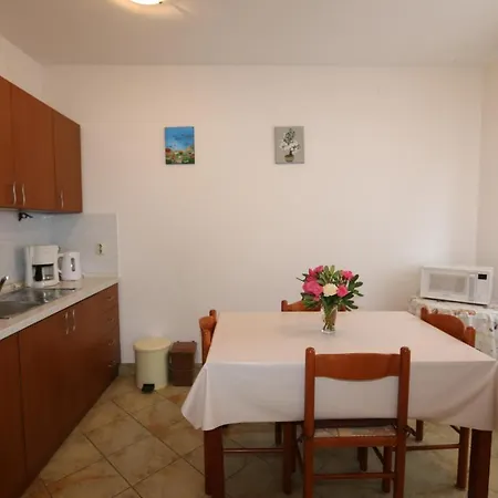Znidarec דירה *